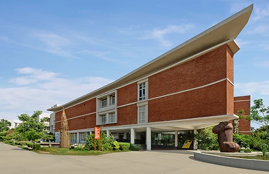 horizontal img of itm campus